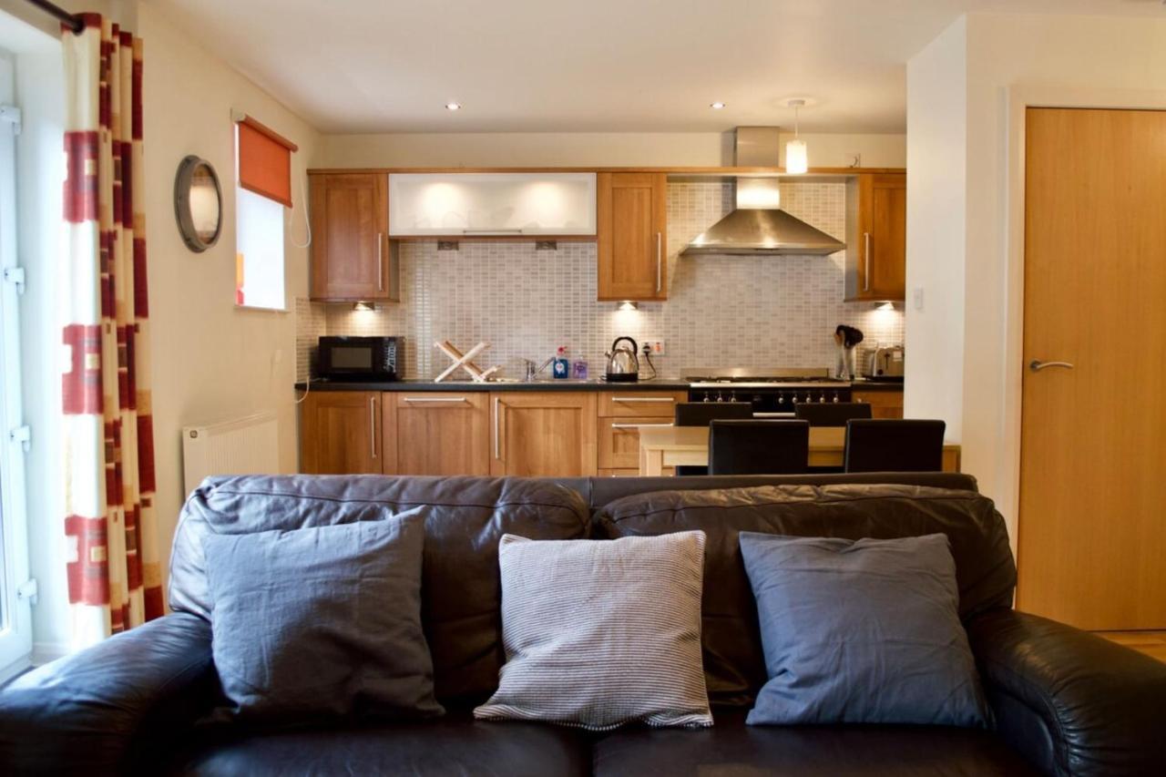 Modern 2 Bedroom City Centre Flat Edinburgh Buitenkant foto
